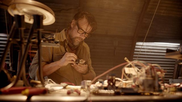 Вне зоны доступа (2025) / Off the Grid