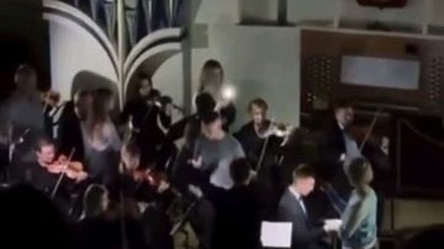 После отключения света в Белгородской филармонии продолжился концерт.