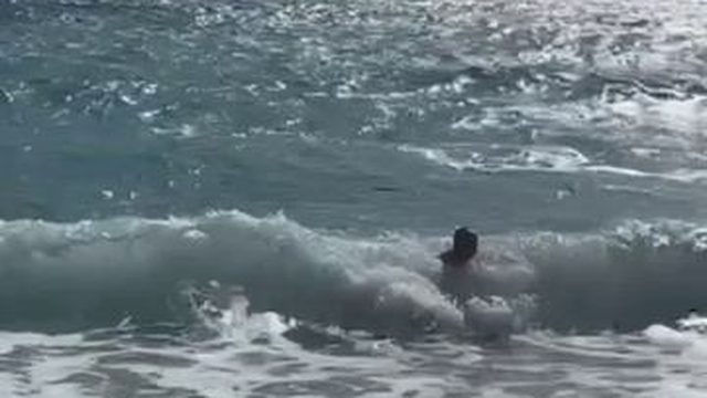 Крым октябрь теплая вода и ласковое солнце Любите кататься на волнах?