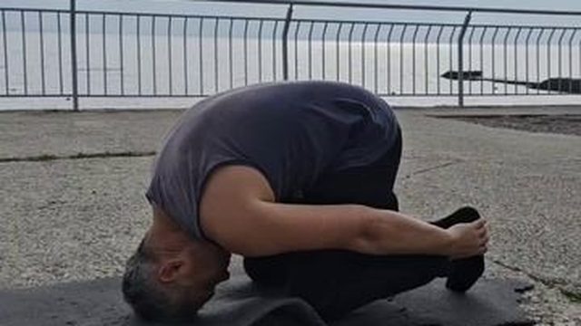 ДЛЯ ЗДОРОВЬЯ СПИНЫ УПРАЖНЕНИЕ "МЯЧИК"