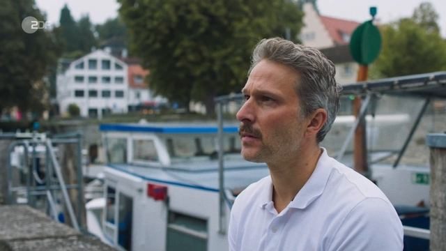 Убийства на берегу 1 серия «Сжечь её» (сериал, 2026)