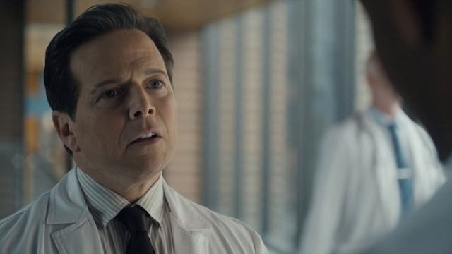 Док 1 сезон 3 серия «Первый день» (сериал, 2025)
