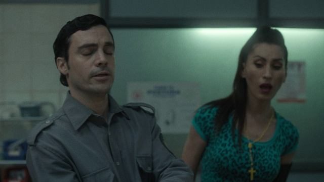 В грязи 2 сезон 8 серия (сериал, 2026)