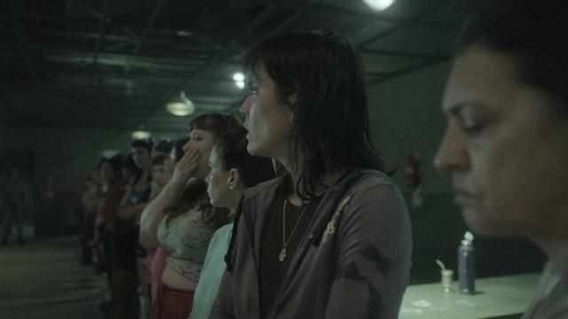 В грязи 2 сезон 2 серия (сериал, 2026)