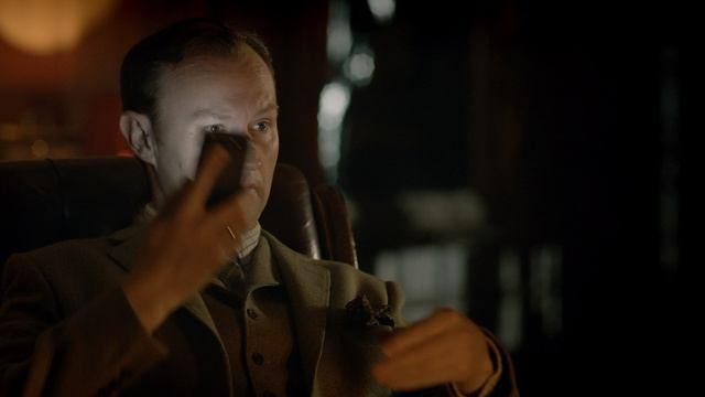 Шерлок 2 сезон 1 серия «Скандал в Белгравии» (сериал, 2012)