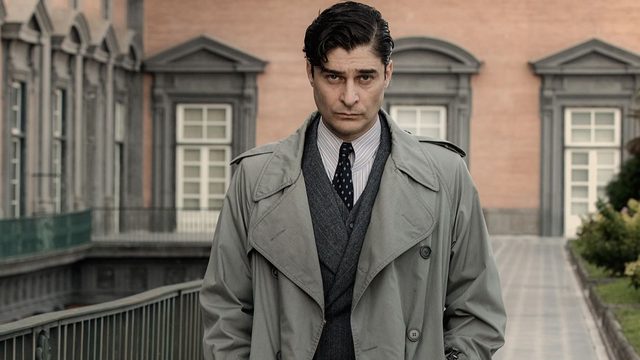 Комиссар Риччарди - 2 сезон, 3 серия / Il Commissario Ricciardi