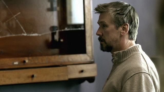 Неизвестные лица 1 серия «Пилот» (сериал, 2010)