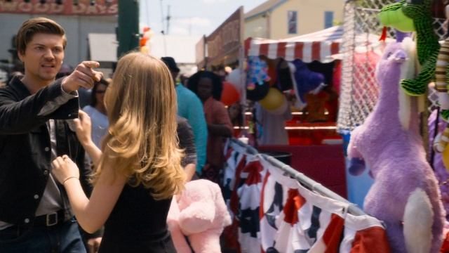 Крик 2 сезон 8 серия «Деревня проклятых» (сериал, 2016)