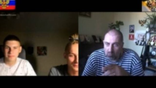 Молодежь интересуется, идти или не идти в армию.mp4