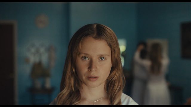 Девушка по фамилии Старлинг | The Starling Girl (2023)