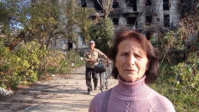 Реальный опрос. Чего хотят в Луганской области... .mp4