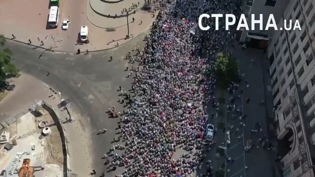 Крестный ход в Киеве: сколько было людей - 350 000 или 55 000? Давайте посчитаем